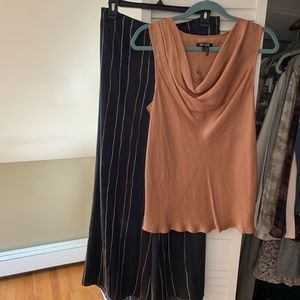 Nic + Zoe top. Rust colored.